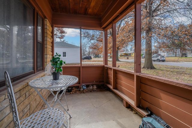 1608 Drollinger St, Wichita, KS 67218