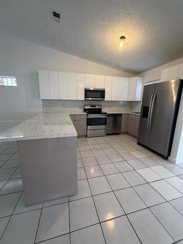 10364 NW 128th Terrace, Hialeah Gardens, FL 33018