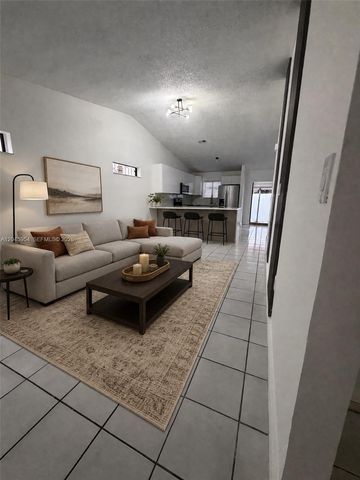 10364 NW 128th Terrace, Hialeah Gardens, FL 33018