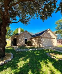 133 Lincoln Lane, Crowley, TX 76036