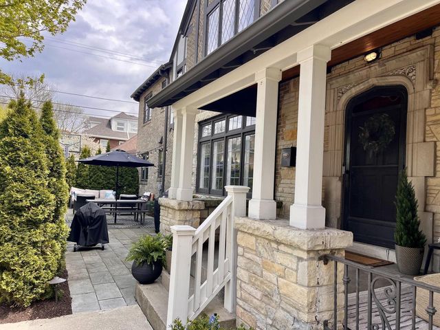 4224 Farwell AVENUE, Shorewood, WI 53211