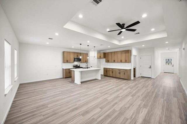 5526 Hartwick Road, Houston, TX 77016