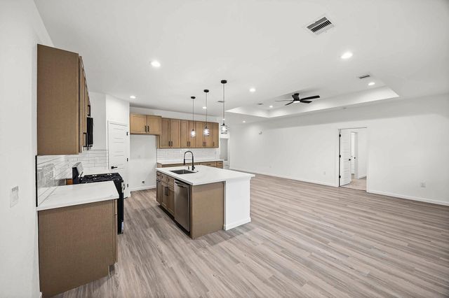 5526 Hartwick Road, Houston, TX 77016