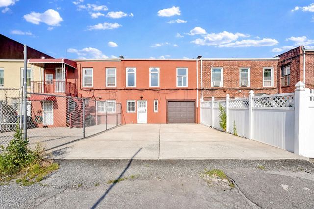 252 E 45th Street, New York City, NY 11203