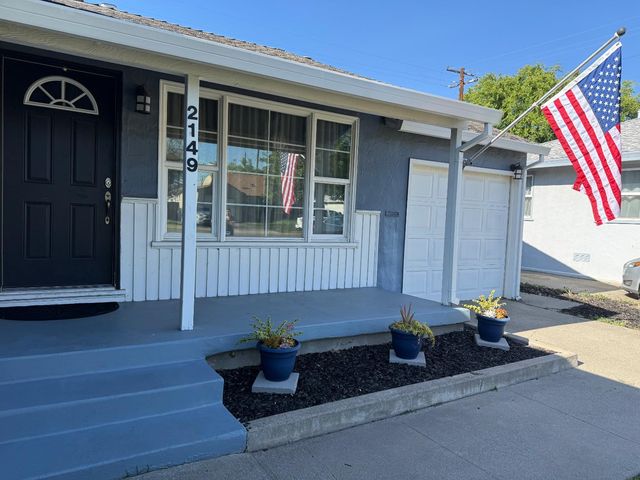 2149 Bluebird Ln, Sacramento, CA 95821
