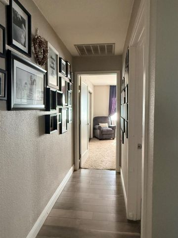 2149 Bluebird Ln, Sacramento, CA 95821
