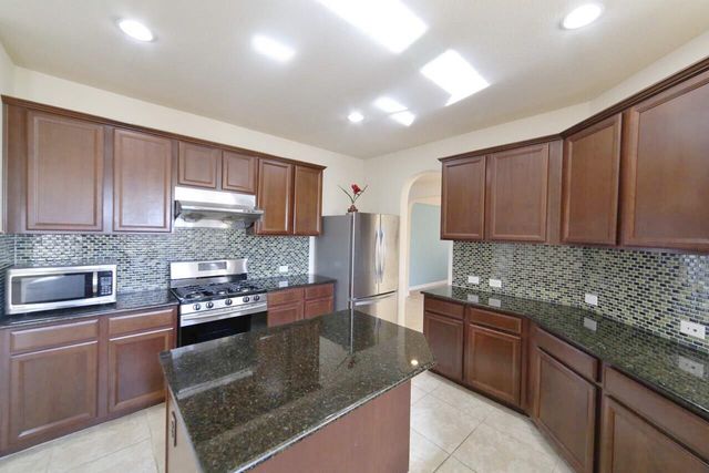 6307 Falling Briar Ln, Sugar Land, TX 77479