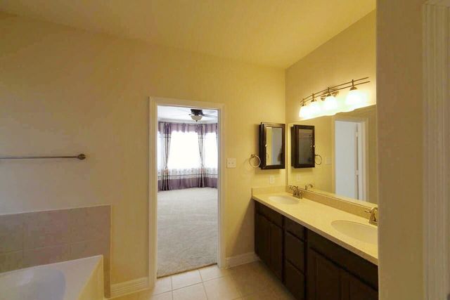 6307 Falling Briar Ln, Sugar Land, TX 77479