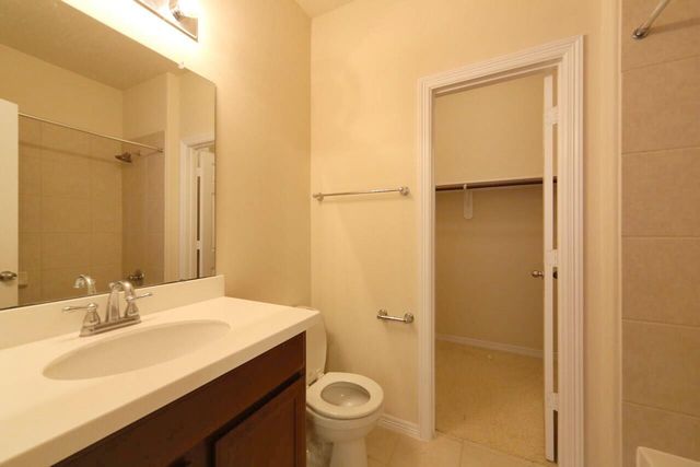 6307 Falling Briar Ln, Sugar Land, TX 77479