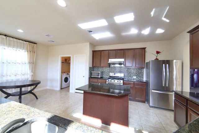 6307 Falling Briar Ln, Sugar Land, TX 77479