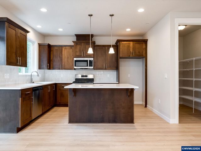5545 NW Tanoak Dr, Corvallis, OR 97330