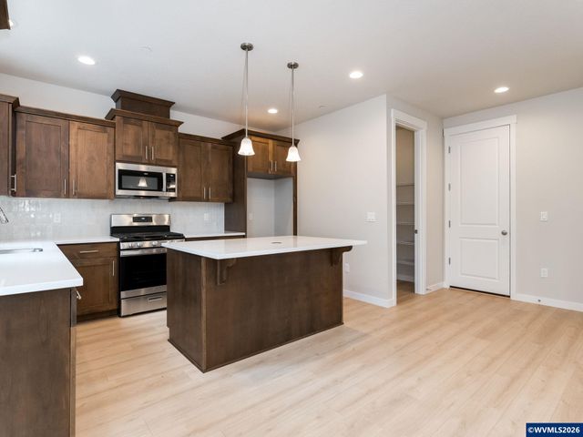 5545 NW Tanoak Dr, Corvallis, OR 97330
