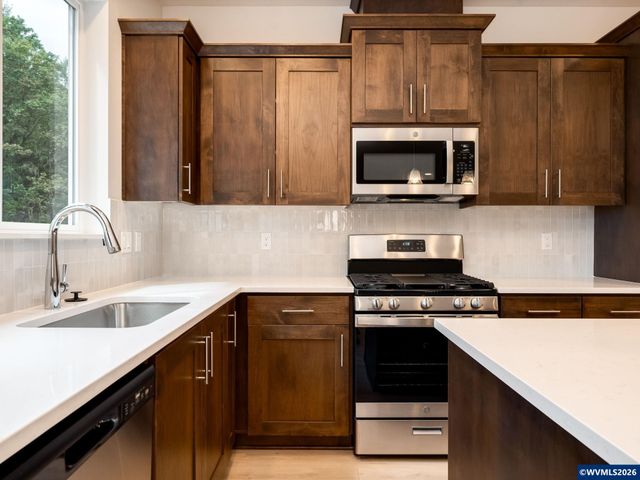 5545 NW Tanoak Dr, Corvallis, OR 97330