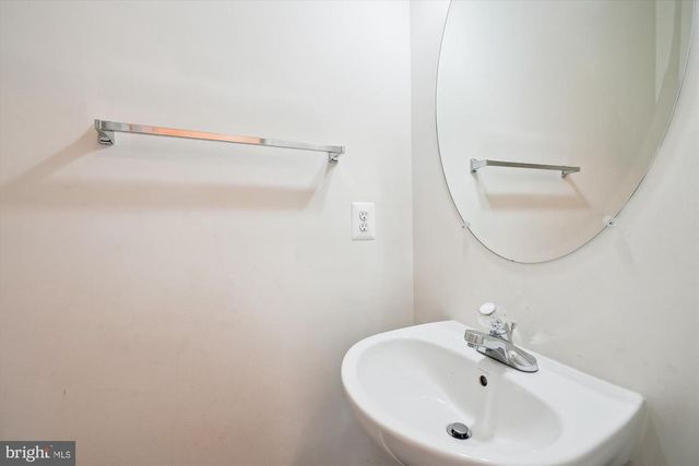 15551 JOHN DISKIN CIR, Woodbridge, VA 22191