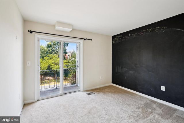 15551 JOHN DISKIN CIR, Woodbridge, VA 22191