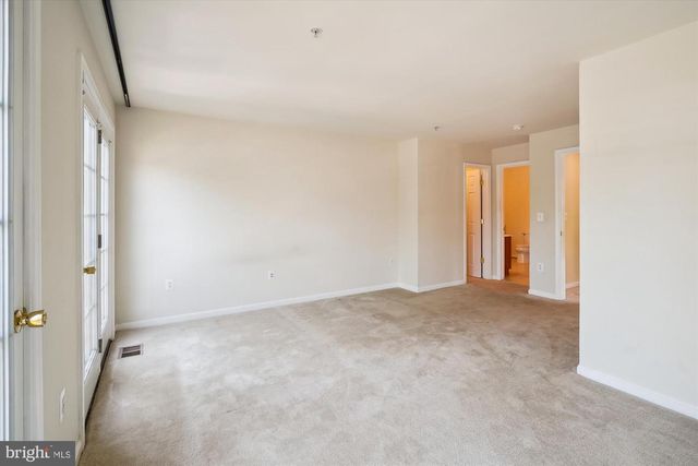 15551 JOHN DISKIN CIR, Woodbridge, VA 22191