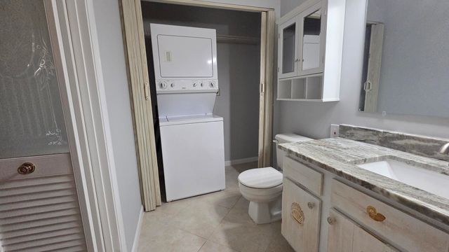 1212 Breezy Way 7h, Sebastian, FL 32958