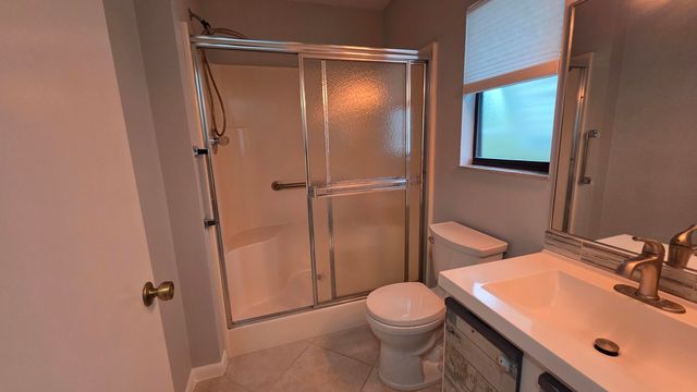 1212 Breezy Way 7h, Sebastian, FL 32958