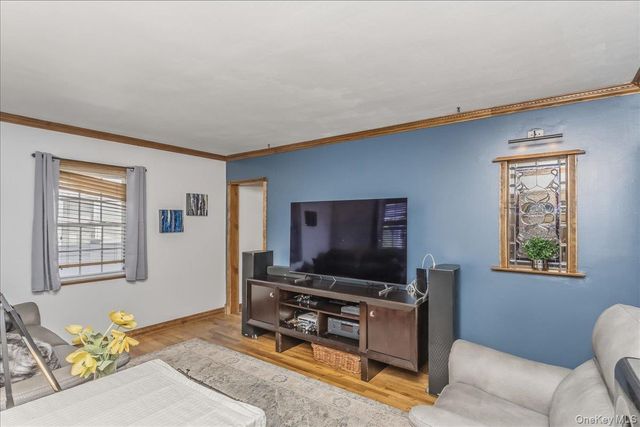 111 Birch Lane, Valley Stream, NY 11581