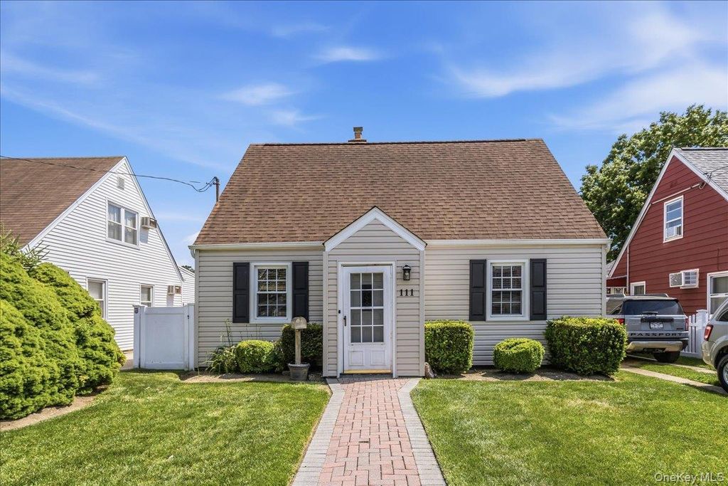 111 Birch Lane, Valley Stream, NY 11581