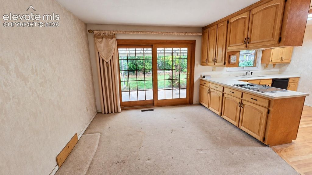 518 Arapahoe Drive, Colorado Springs, CO 80905 — photo 3