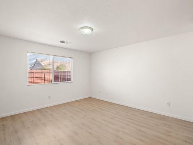 4068 W Weldon Avenue, Fresno, CA 93722