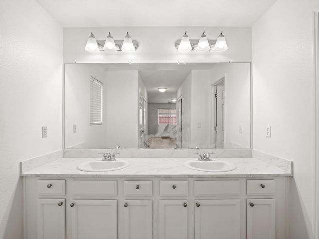 4068 W Weldon Avenue, Fresno, CA 93722