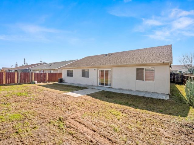 4068 W Weldon Avenue, Fresno, CA 93722