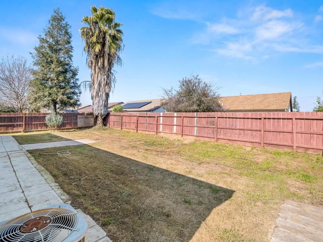4068 W Weldon Avenue, Fresno, CA 93722