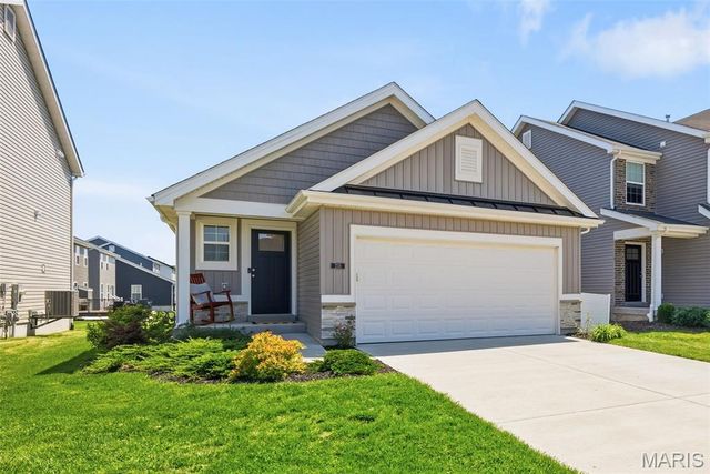 235 Crestfield Court, St Charles, MO 63301