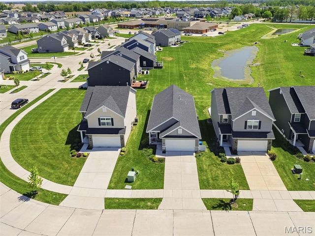 235 Crestfield Court, St Charles, MO 63301
