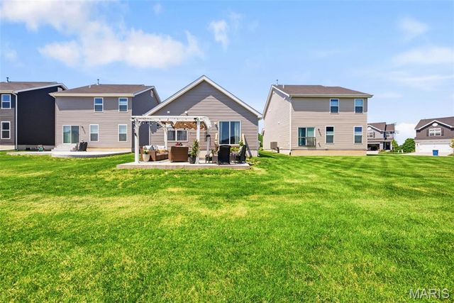 235 Crestfield Court, St Charles, MO 63301