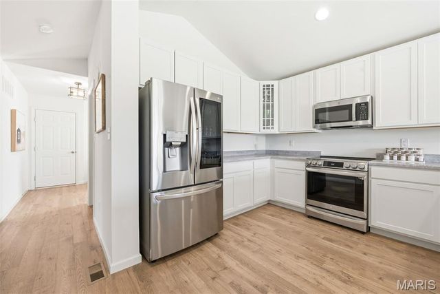 235 Crestfield Court, St Charles, MO 63301