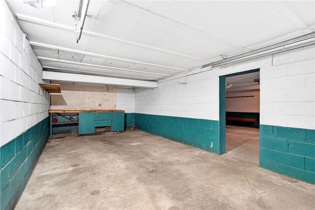 126 Bakers Ln, Washington Twp, PA 15613