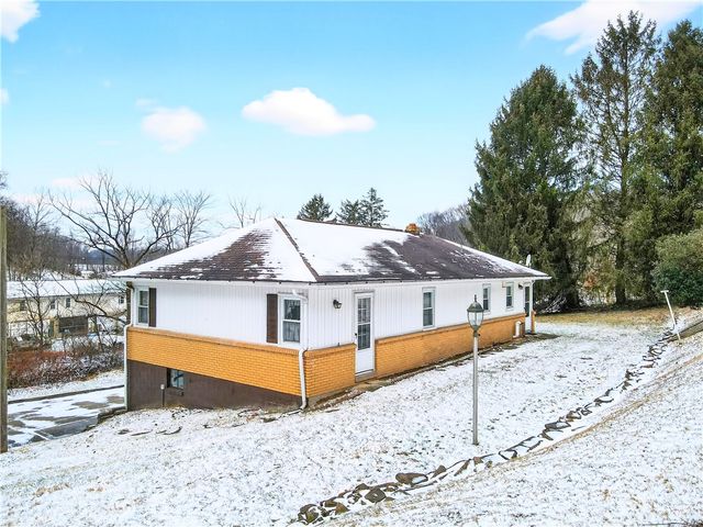 126 Bakers Ln, Washington Twp, PA 15613