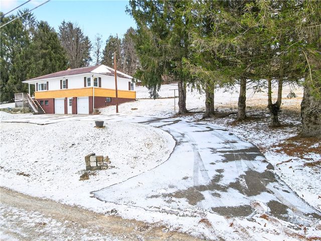 126 Bakers Ln, Washington Twp, PA 15613