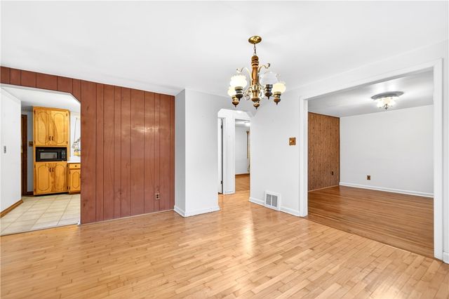 126 Bakers Ln, Washington Twp, PA 15613