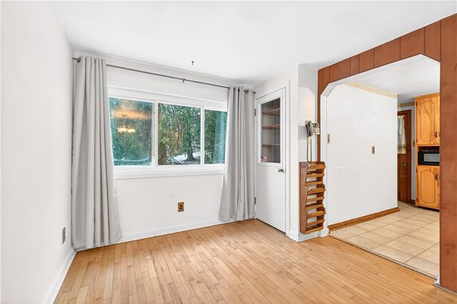 126 Bakers Ln, Washington Twp, PA 15613