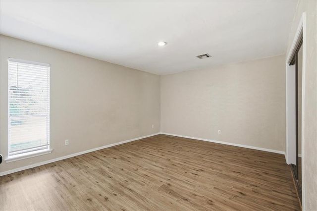 8925 N Eagle Lane, Oklahoma City, OK 73132