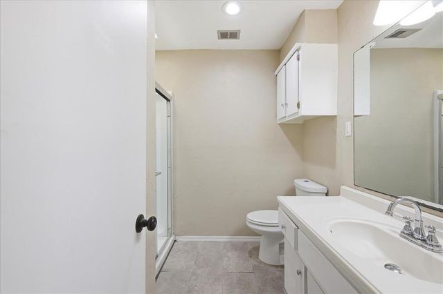 8925 N Eagle Lane, Oklahoma City, OK 73132