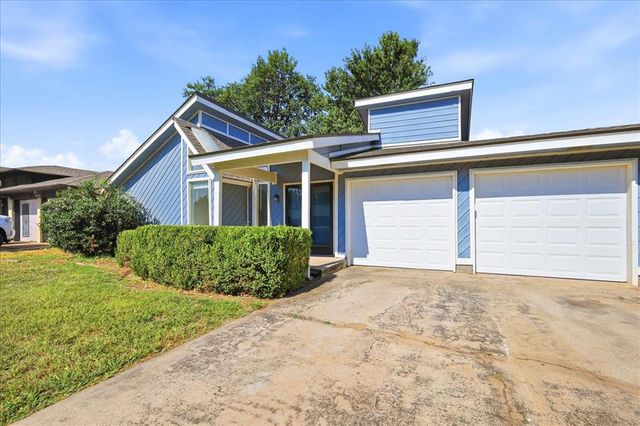 8925 N Eagle Lane, Oklahoma City, OK 73132