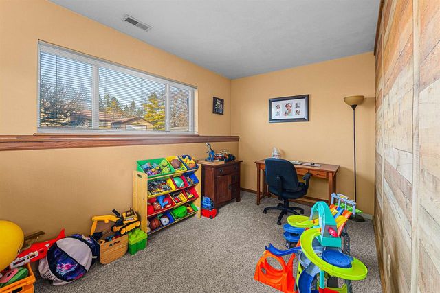 23 W SMITH AVENUE, Oshkosh, WI 54901