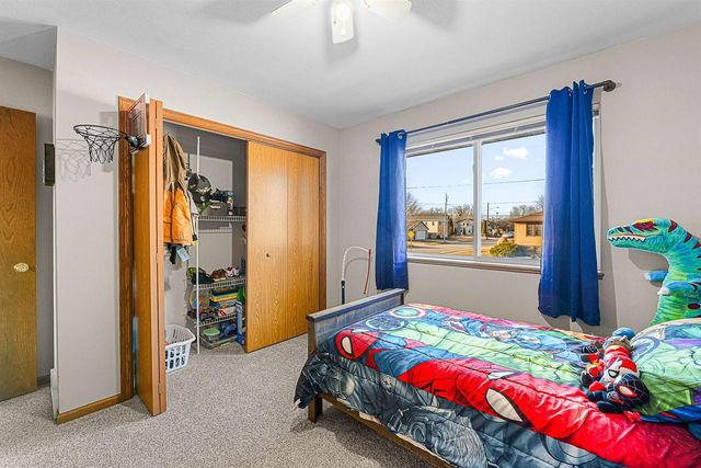 23 W SMITH AVENUE, Oshkosh, WI 54901