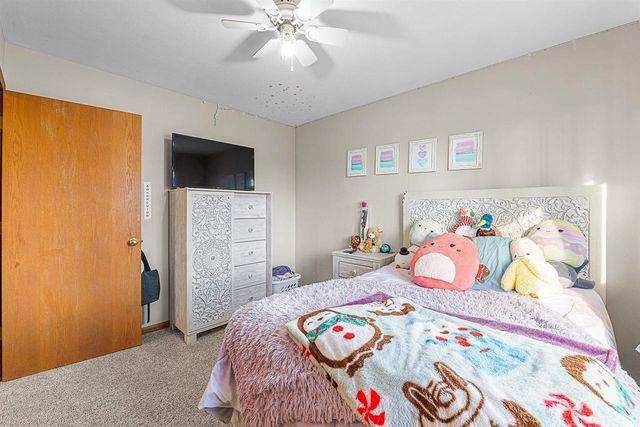 23 W SMITH AVENUE, Oshkosh, WI 54901