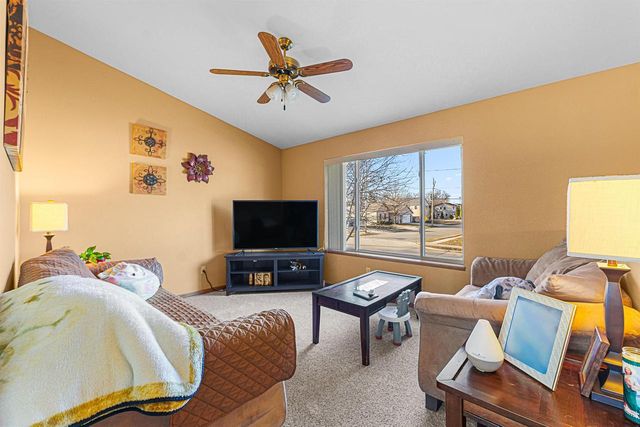 23 W SMITH AVENUE, Oshkosh, WI 54901