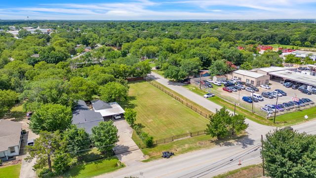 2324 W Bruton Road, Balch Springs, TX 75180