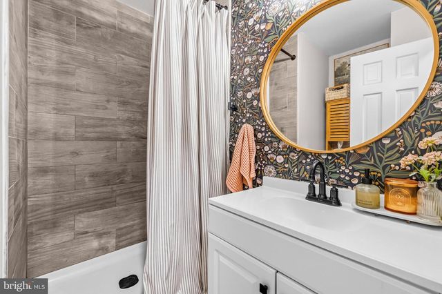 1 HOOKER PL, Fredericksburg, VA 22401