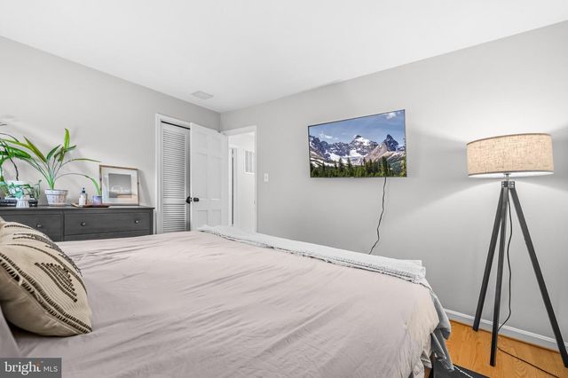 1 HOOKER PL, Fredericksburg, VA 22401