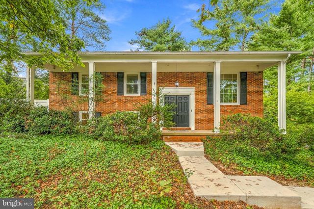 1 HOOKER PL, Fredericksburg, VA 22401