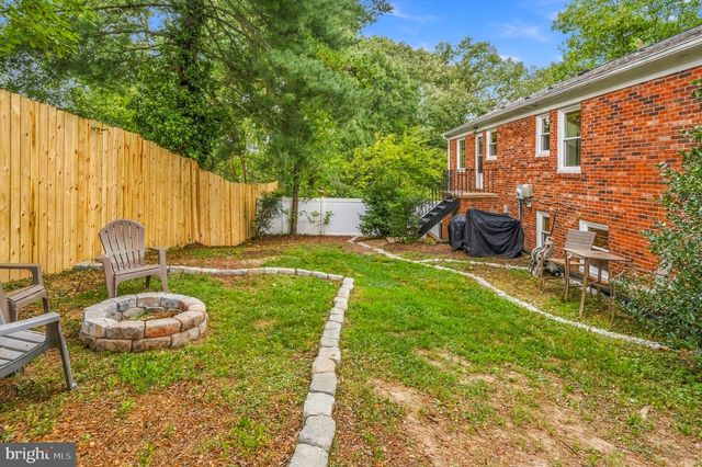 1 HOOKER PL, Fredericksburg, VA 22401